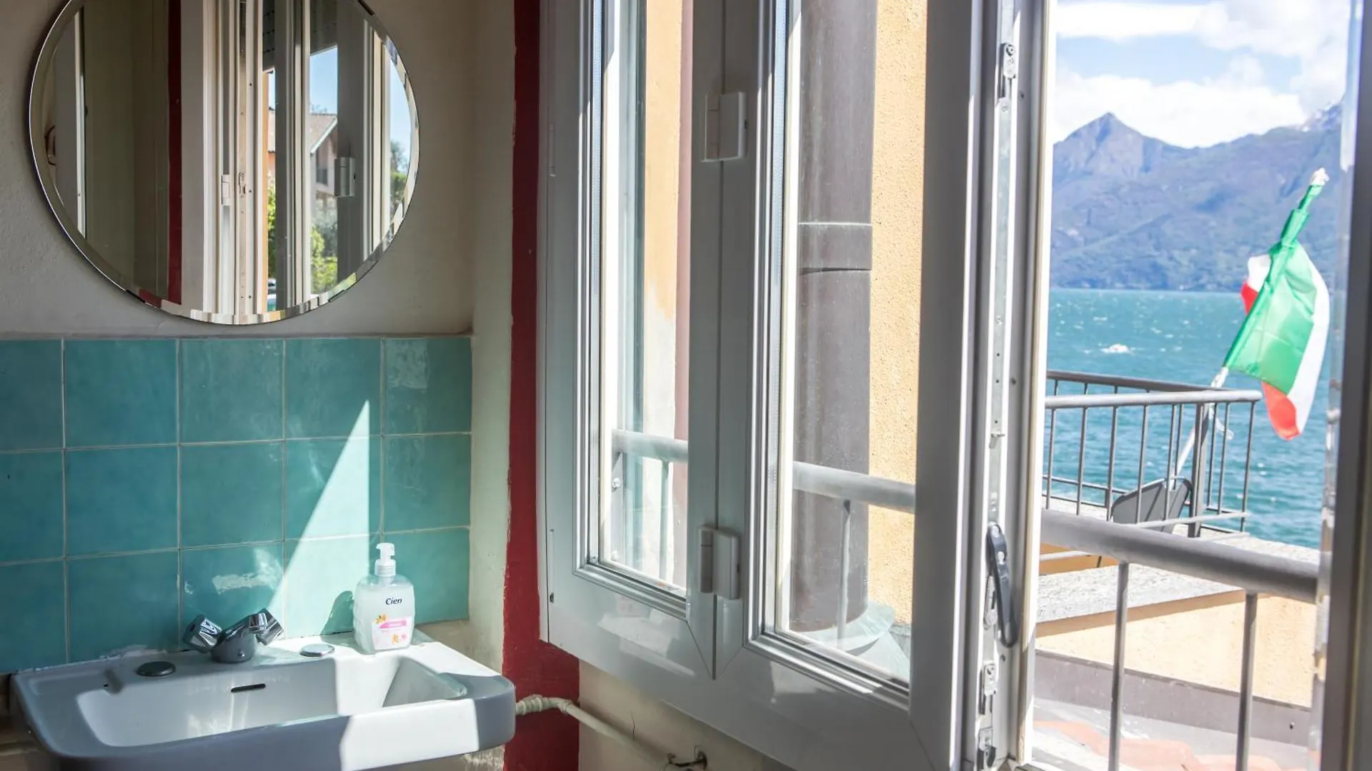 Lake Como Hostel Menaggio Italia